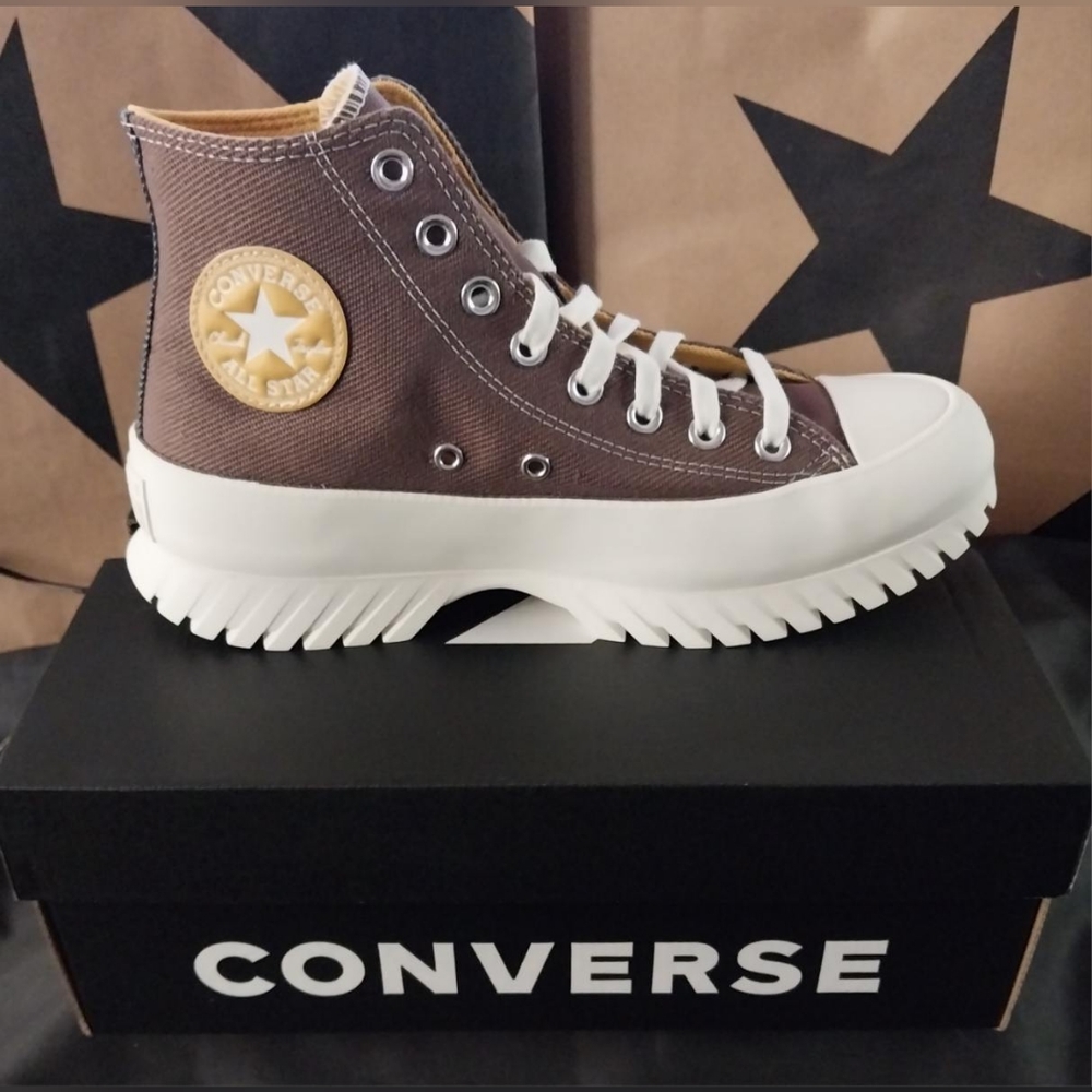 CONVERSE  CTAS  LUGGED  2.0  HI .